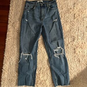 Abercrombie curve love the ankle straight ultra high rise